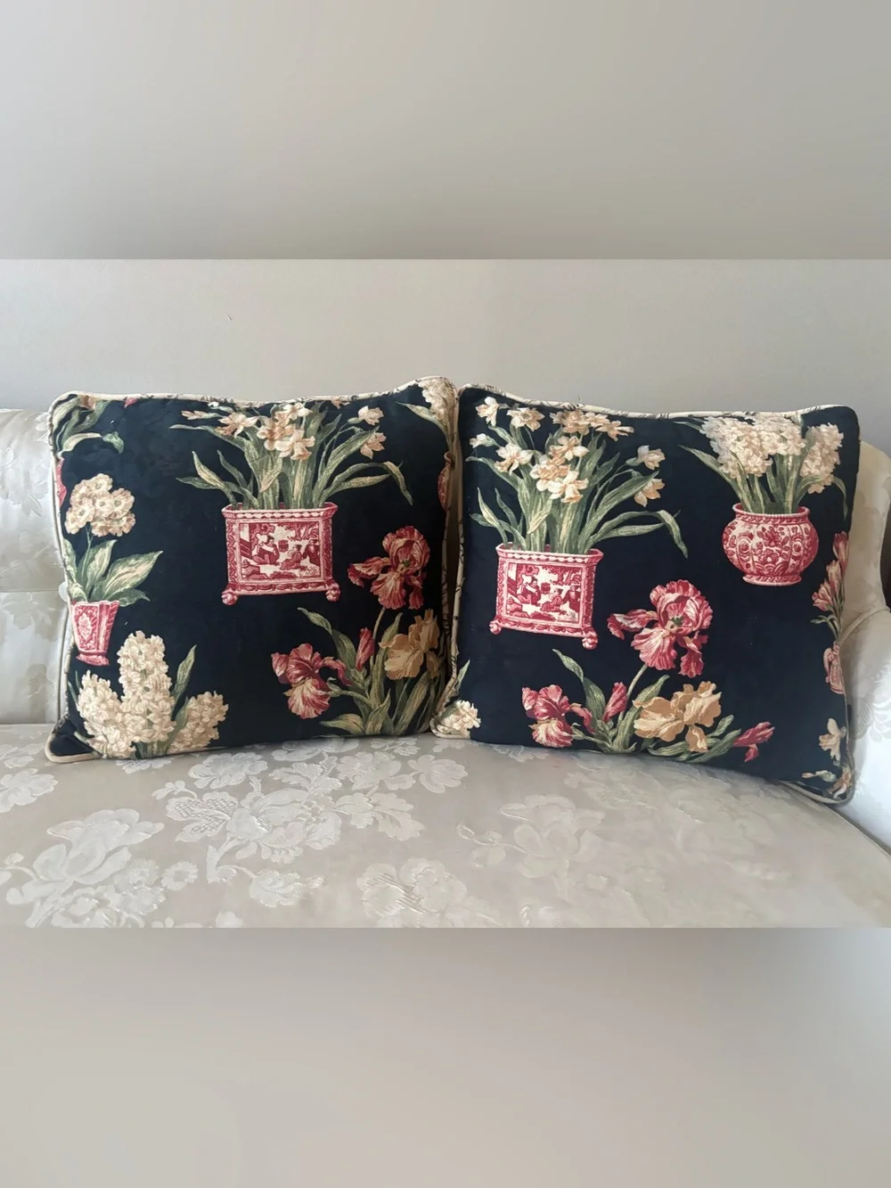 Vtg 2 Chinoiserie Floral Accent Pillows Set Platinum Collection USA Made 15”x16”